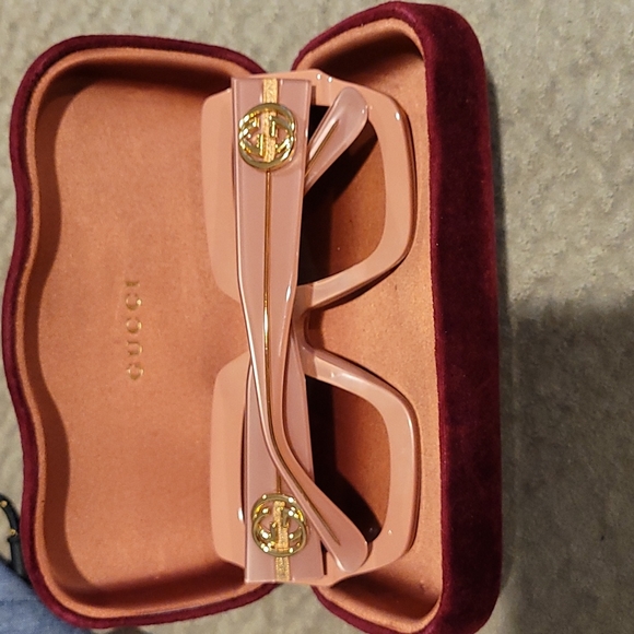 GUCCI GLASSES - Picture 2 of 3